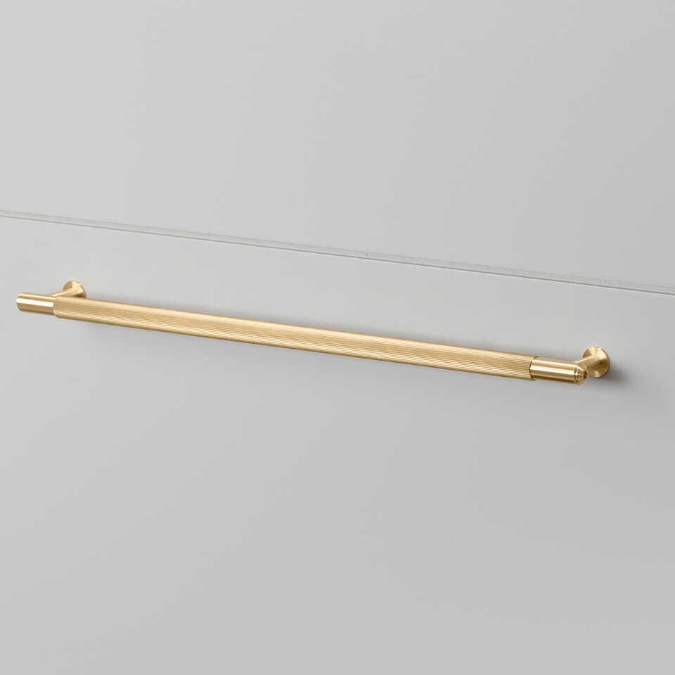 Buster +Punch Pull Bar Linear mässing - Large