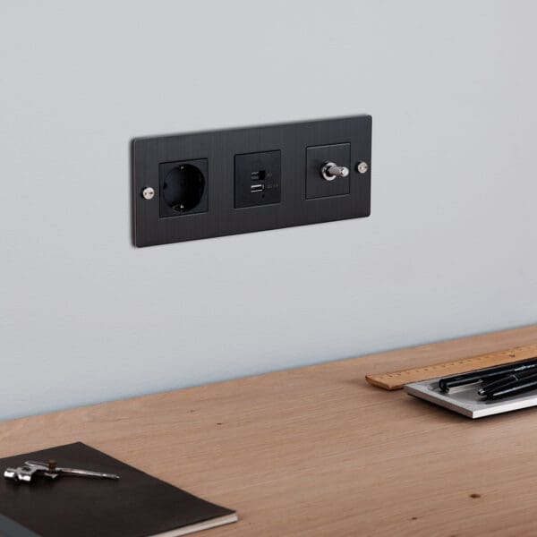 Buster Punch EU El Electricity 3G Wall Plate Schuko Socket Eluttag USB Toggle Switch Strombrytare Coin Caps Smoked Bronze Steel Stal 1 Sq
