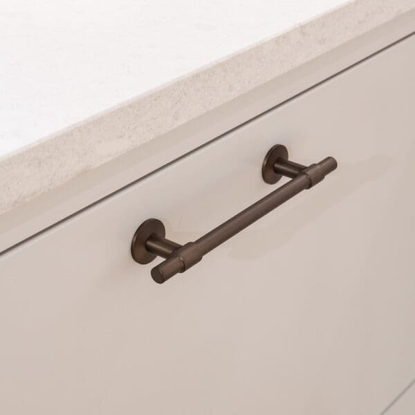 Beslag Design Handtag Uniform Brunerad Massing 128mm 343305 11 5