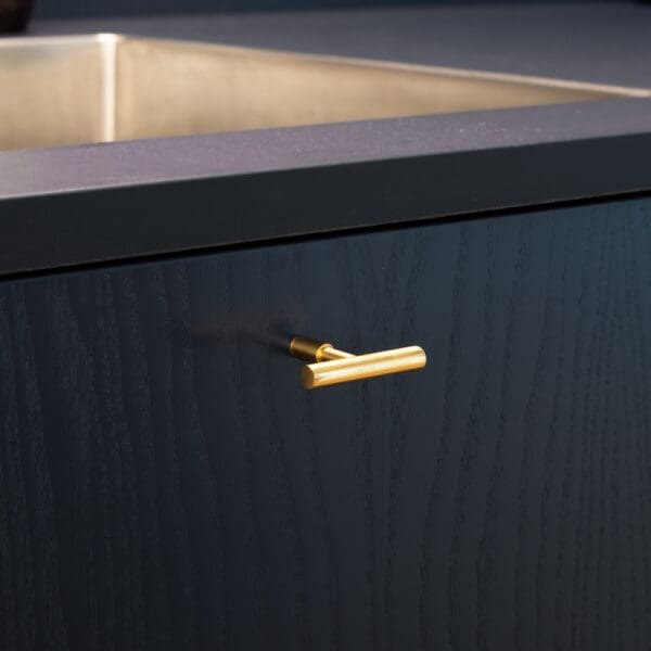 Beslag Design Knopp T Spira Polerad Massing 343366 11 3