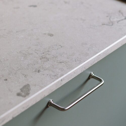 Bänkskiva kalksten jura grey fossil 1000x1500px