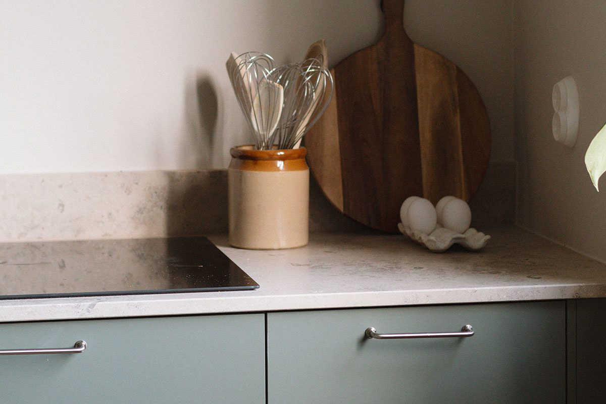 Stenskiva kalksten jura grey nickebo ikea kök grågrön